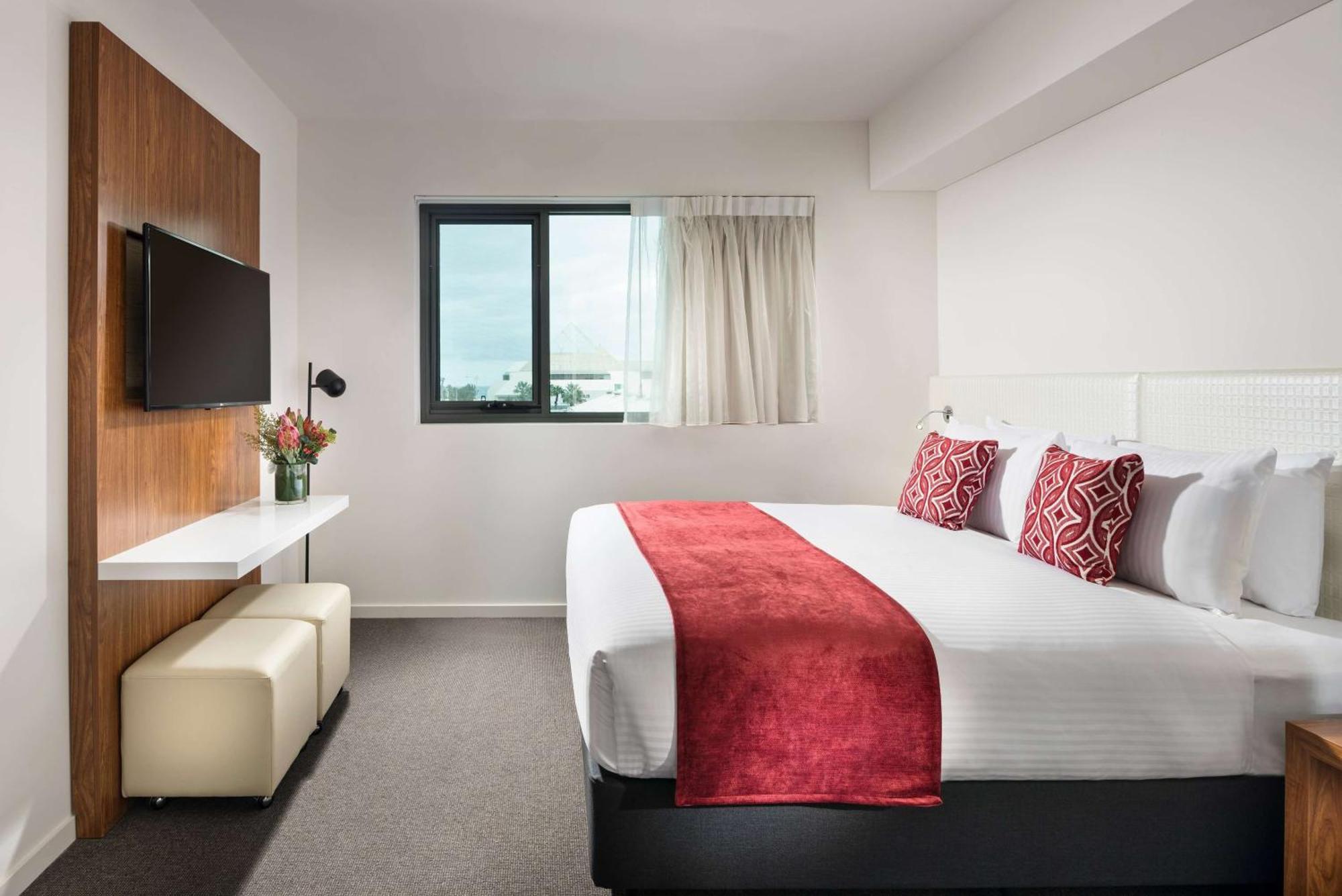 Ramada By Wyndham Vetroblu Scarborough Beach Perth Eksteriør billede